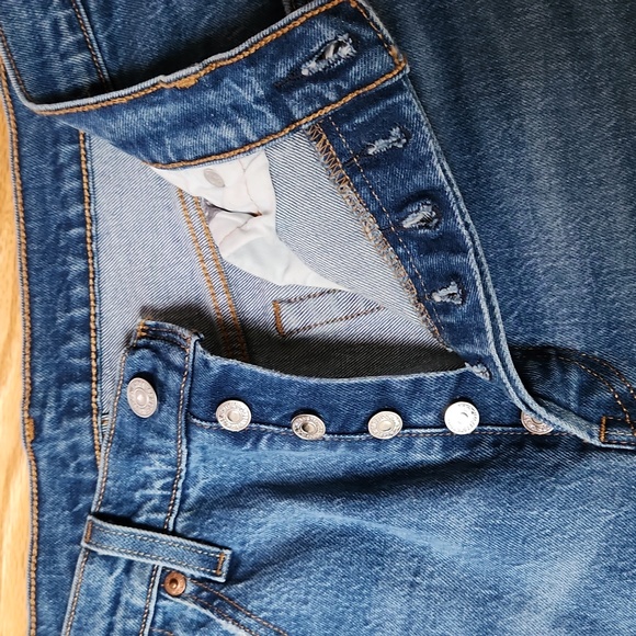 Levi's Jeans - Picture 4 of 10